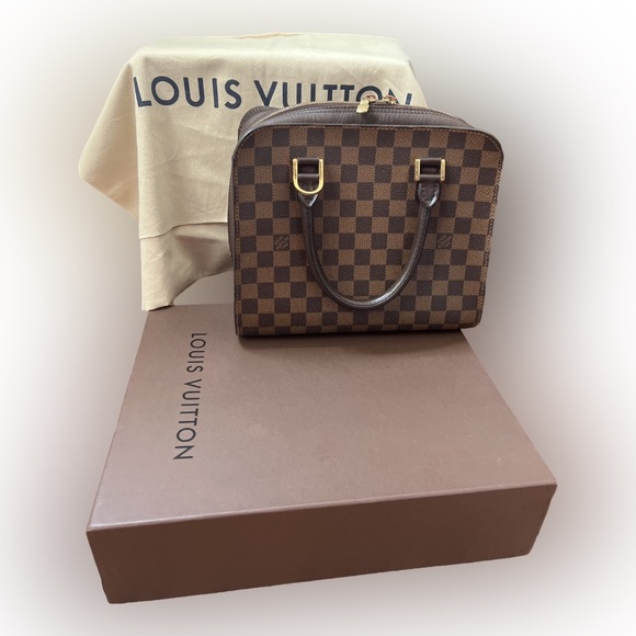 🔥🔥LV TRIANA Damier Amazing Condition!!! - Picture 1 of 15